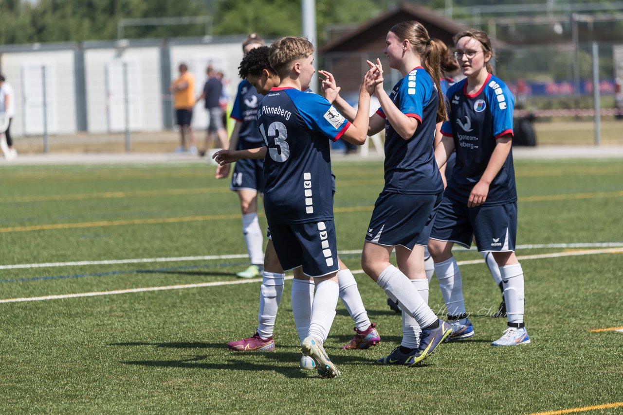 Bild 122 - wBJ Holsatia Elmshorn - VfL Pinneberg : Ergebnis: 1:4